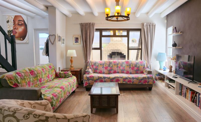 6 Bedroom Property for Sale in Fish Hoek Western Cape